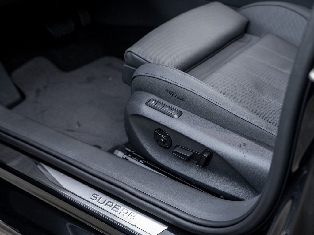 Bild 30 - Superb Combi Selection 1.5 TSI iV DSG AHK Sport