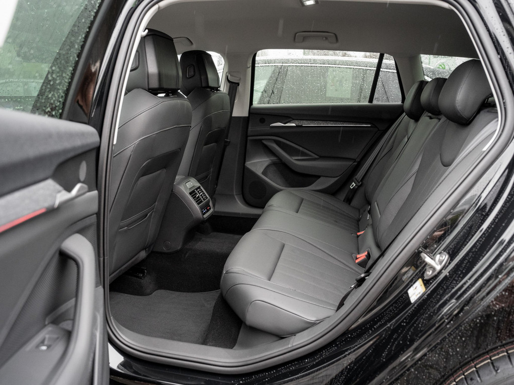 Bild 10 - Superb Combi Selection 1.5 TSI mHEV DSG AHK Kam.