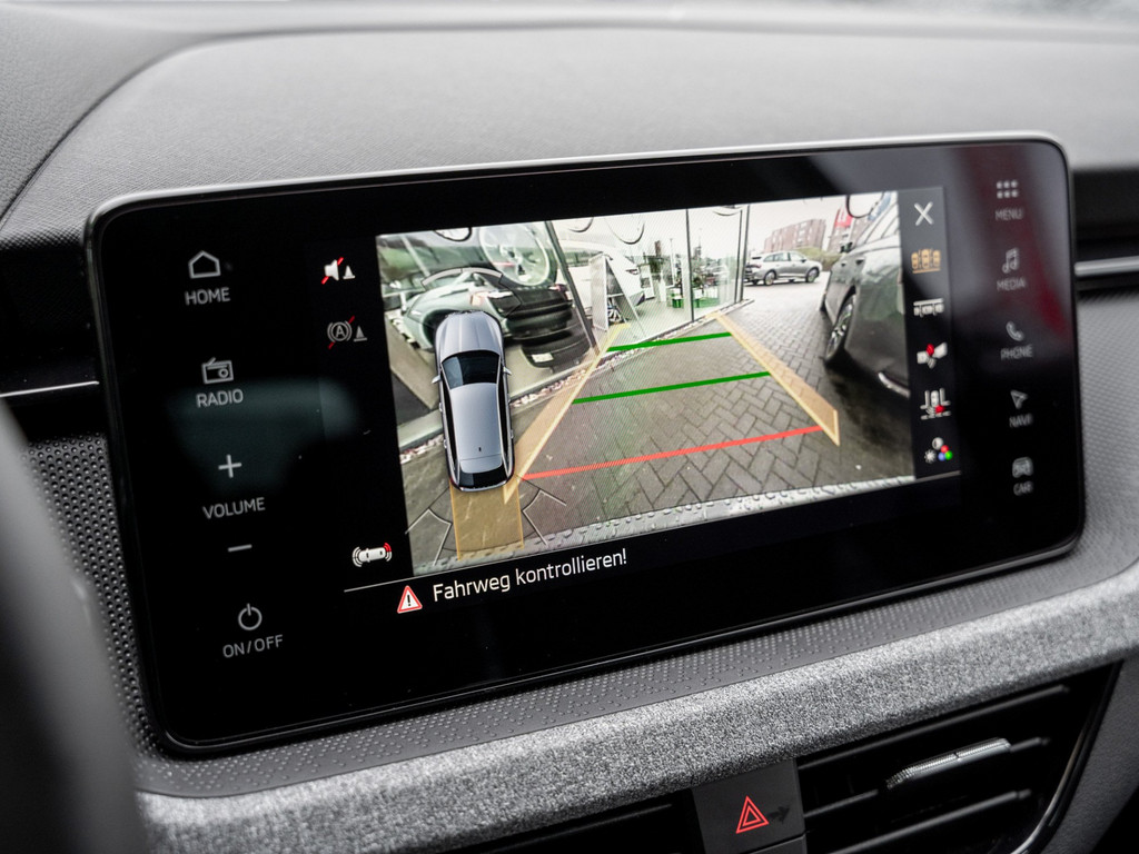 Bild 15 - Scala Tour 1.0 TSI DSG Navi Virtual ACC LED LM