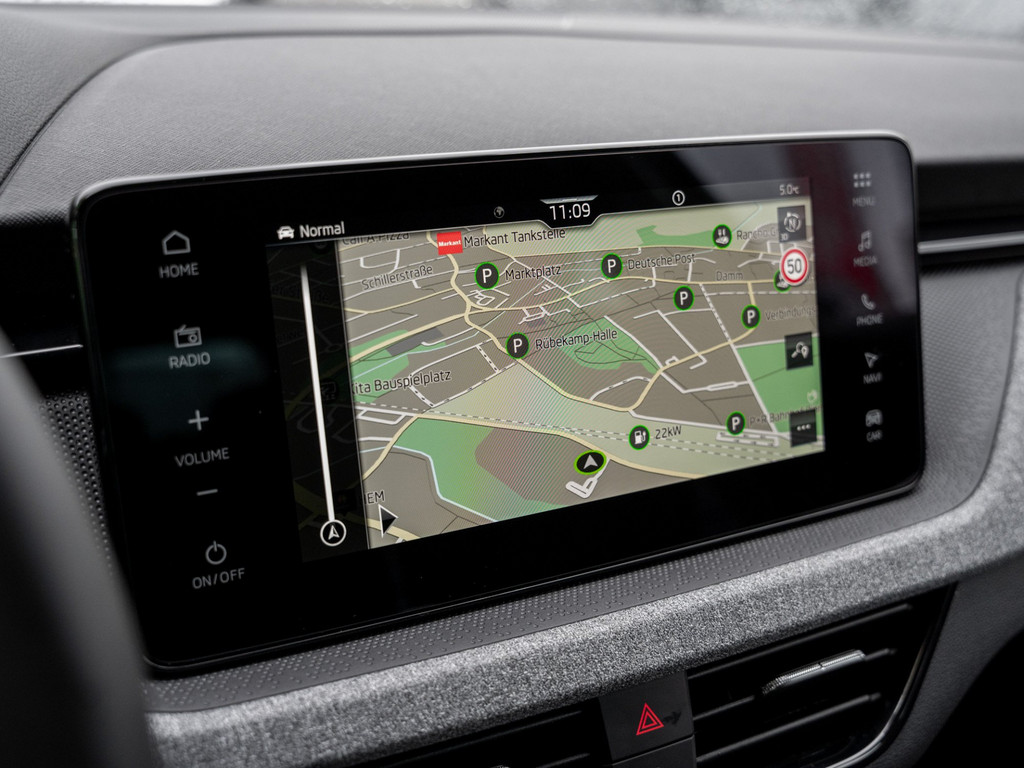 Bild 18 - Scala Tour 1.0 TSI DSG Navi Virtual ACC LED LM