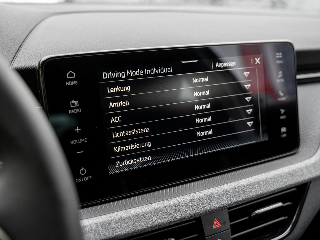Bild 19 - Scala Tour 1.0 TSI DSG Navi Virtual ACC LED LM