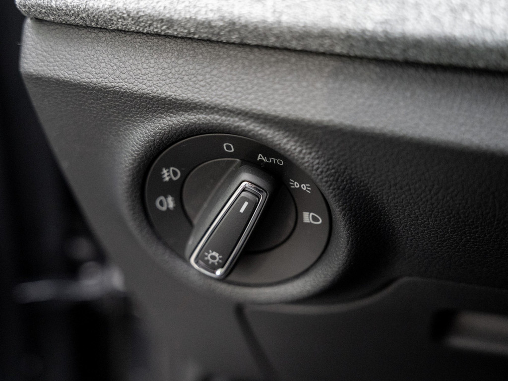 Bild 28 - Scala Tour 1.0 TSI DSG Navi Virtual ACC LED LM