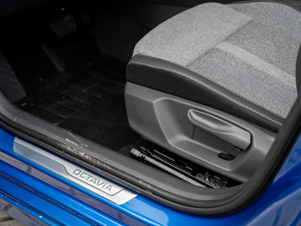 Bild 32 - Octavia Combi Balance 1.5 TSI DSG AHK Navi