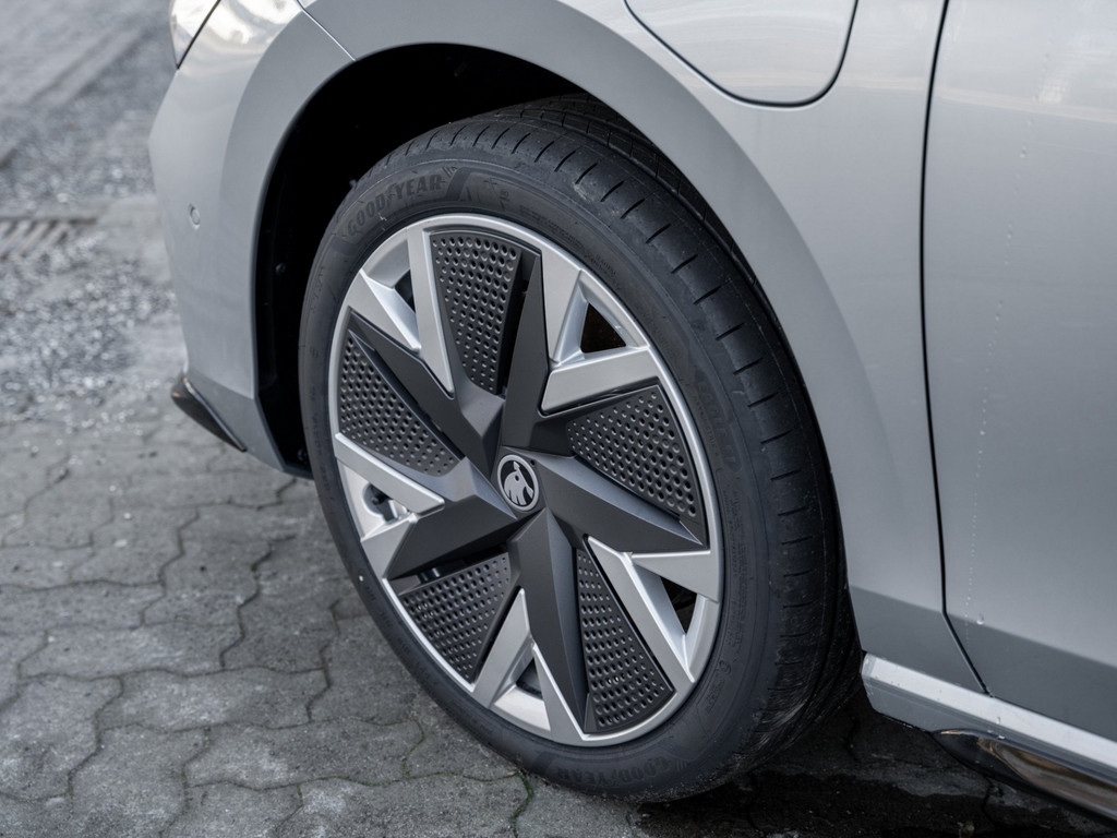 Bild 8 - Superb Combi Sportline 1.5 TSI