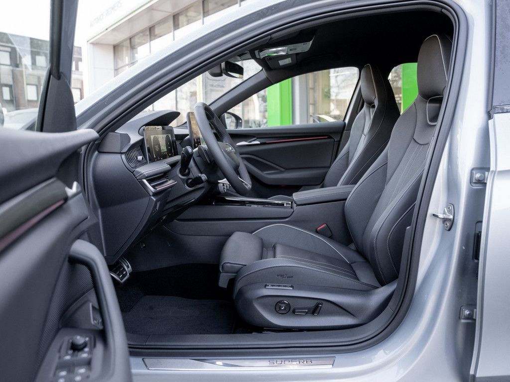 Bild 9 - Superb Combi Sportline 1.5 TSI