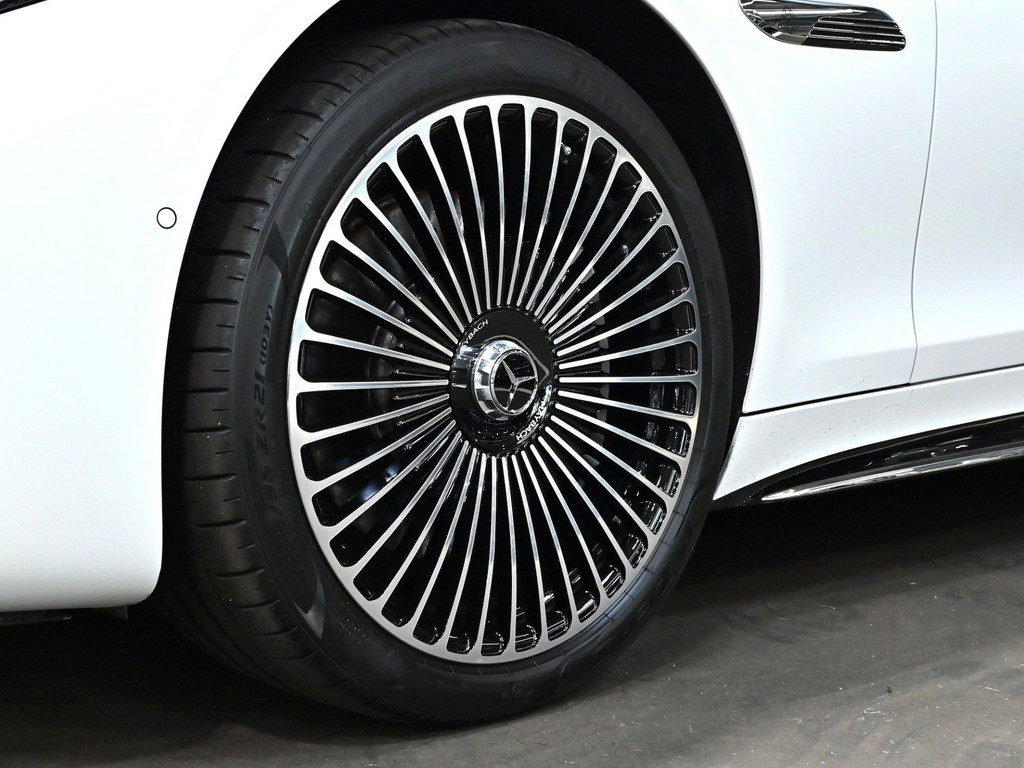 Bild 9 - SL 680 Maybach Monogram Series Pattern