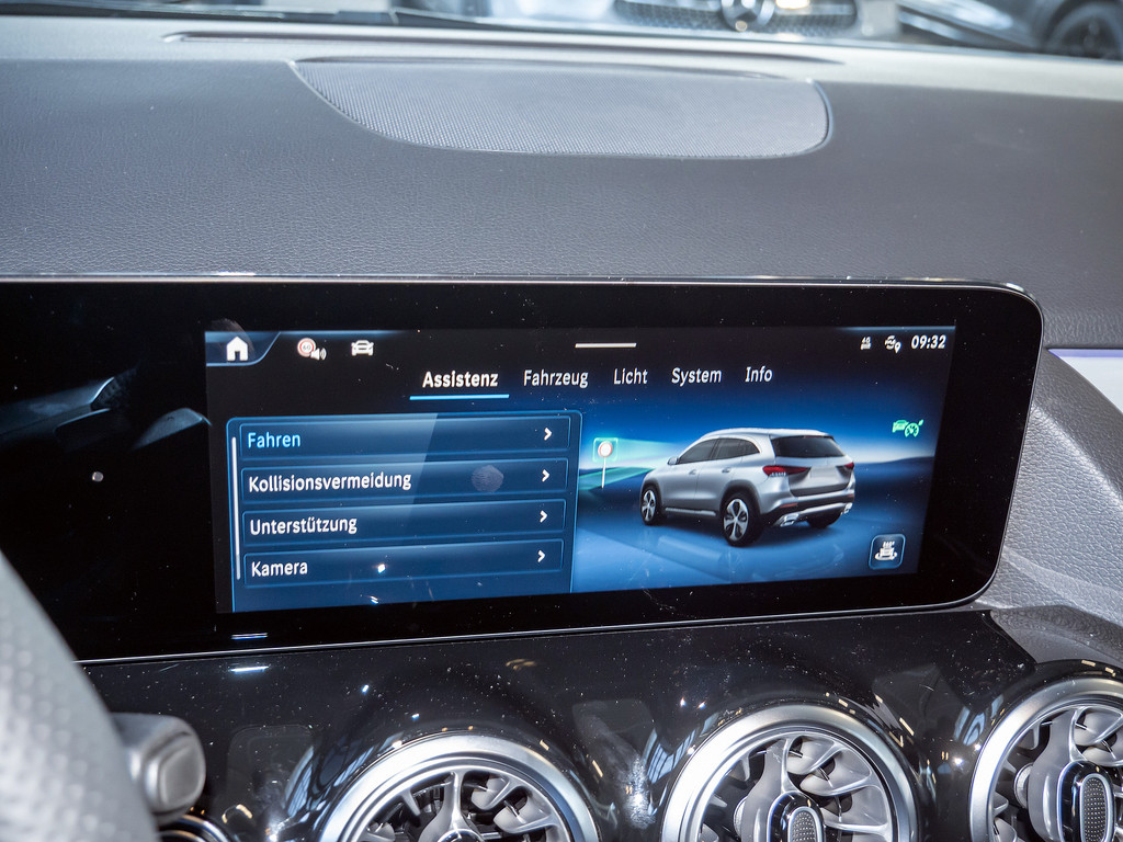Bild 9 - GLA 220 d 4M Special Edition AMG