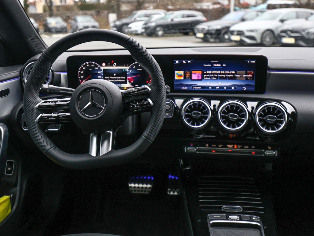 Bild 9 - CLA 180 AMG Special Edition