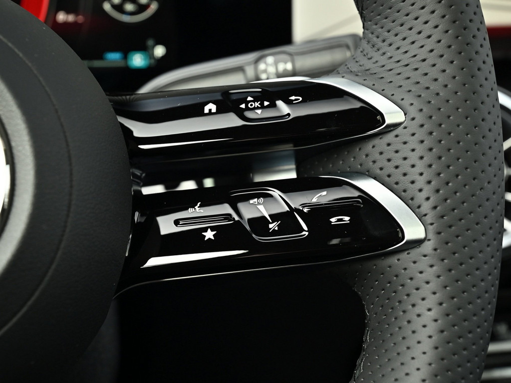 Bild 18 - GLA 200 AMG Line