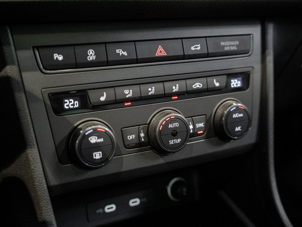Bild 19 - Ateca 2.0 TSI 4Drive VZ *Aktion* AHK,Kam., Navi