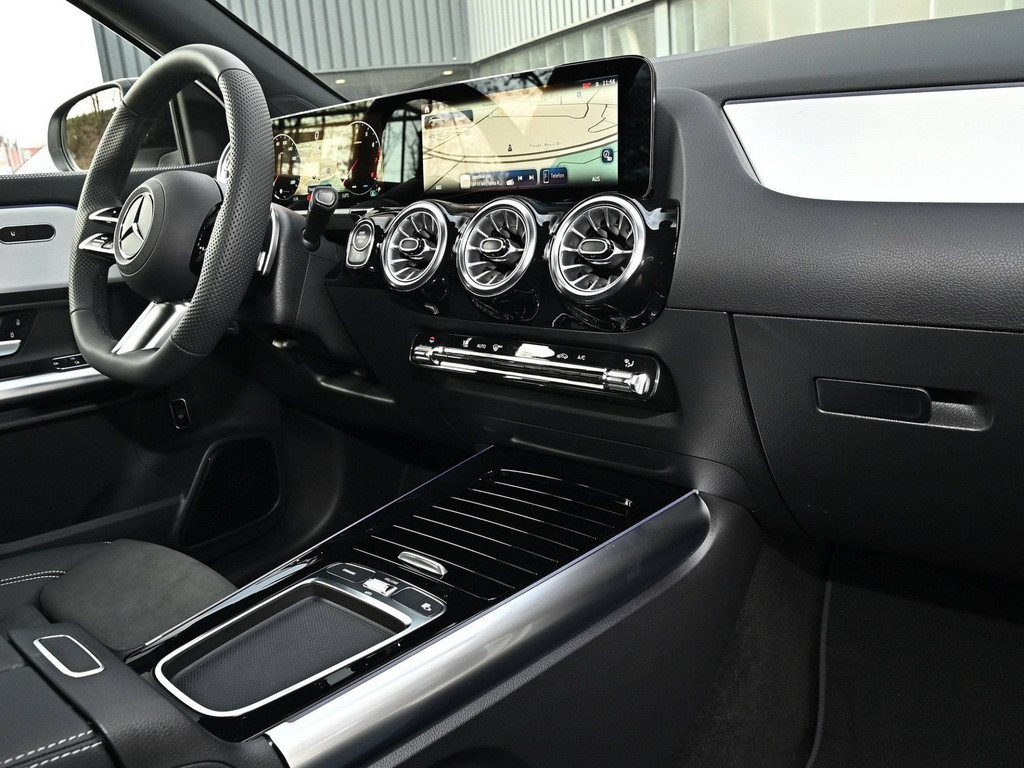 Bild 9 - GLA 200 AMG Line