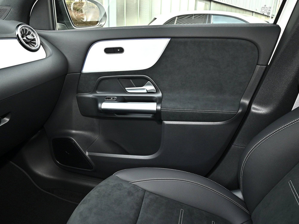 Bild 15 - GLA 200 AMG Line
