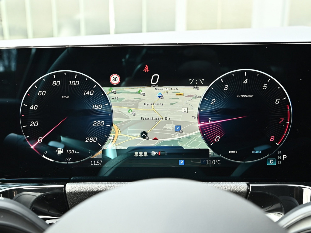 Bild 16 - GLA 200 AMG Line