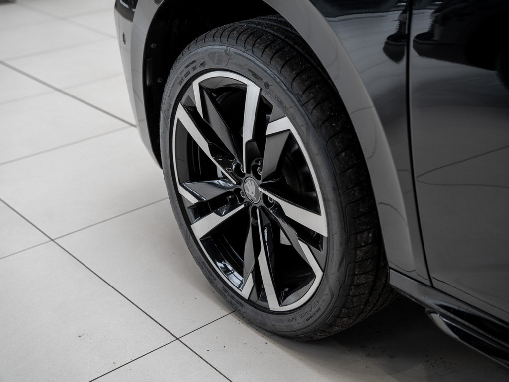 Bild 8 - Kamiq Monte Carlo 1.5 TSI DSG Pano AHK Navi ACC