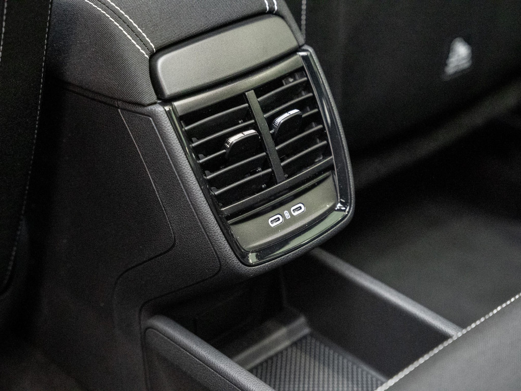 Bild 11 - Kamiq Monte Carlo 1.5 TSI DSG Pano AHK Navi ACC