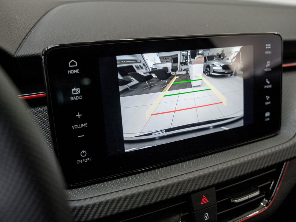 Bild 16 - Kamiq Monte Carlo 1.5 TSI DSG Pano AHK Navi ACC