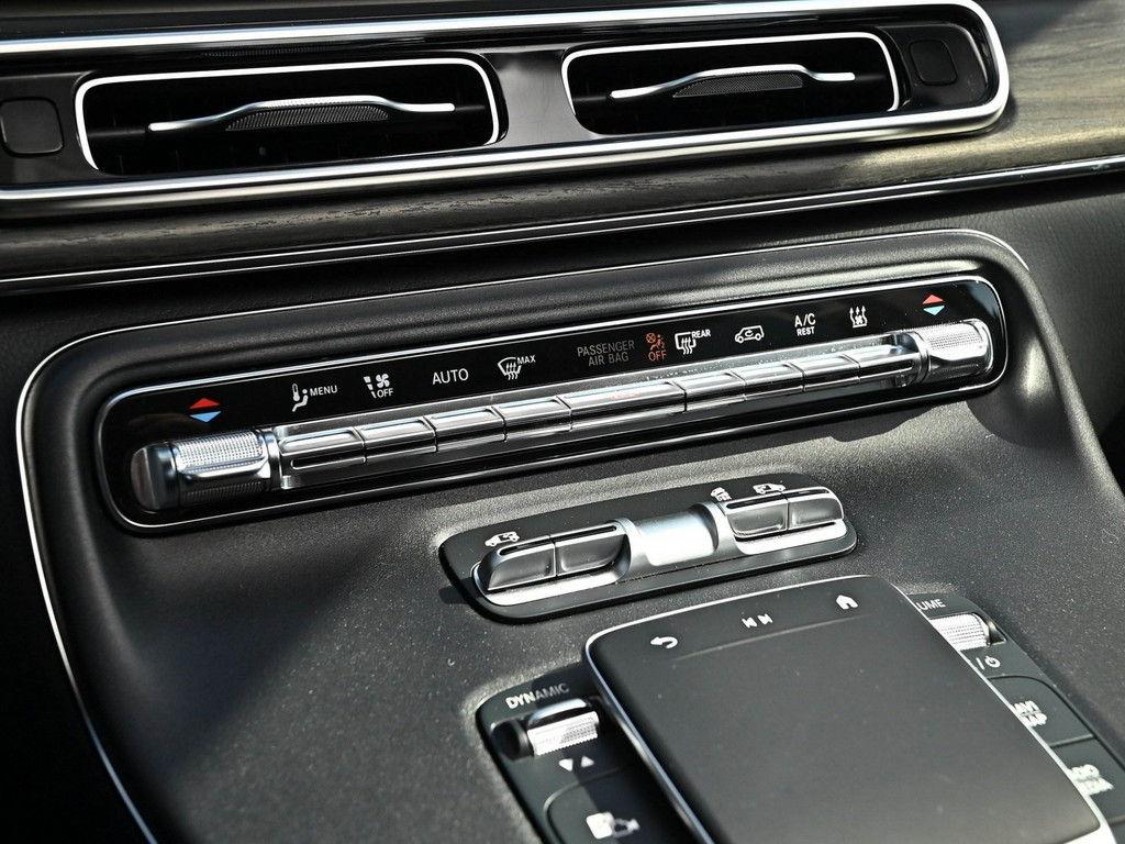 Bild 12 - V 220 d 4MATIC AVANTGARDE Lang