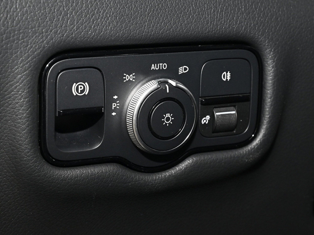 Bild 24 - V 300 d 4MATIC AVANTGARDE AMG Lang