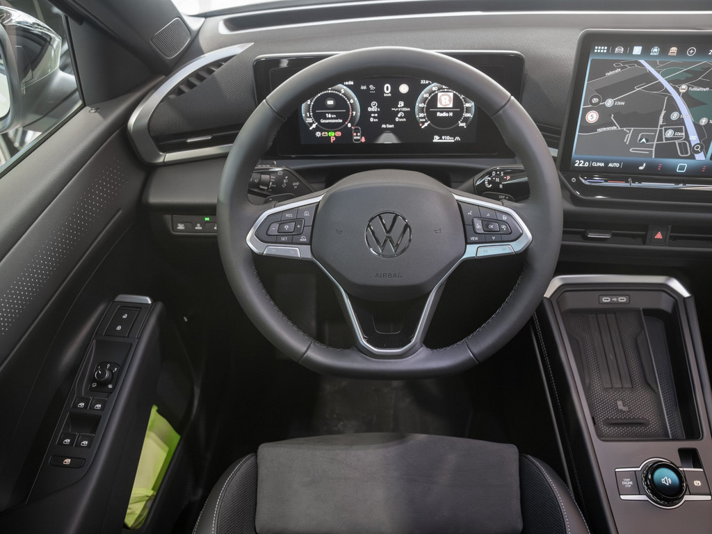 Bild 12 - T-Roc Style 1.5 l eTSI DSG AHK el.Heck AUT