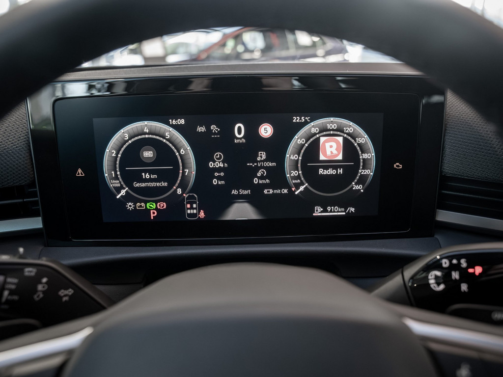 Bild 21 - T-Roc Style 1.5 l eTSI DSG AHK el.Heck AUT