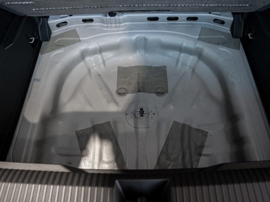 Bild 28 - T-Roc Style 1.5 l eTSI DSG AHK el.Heck AUT