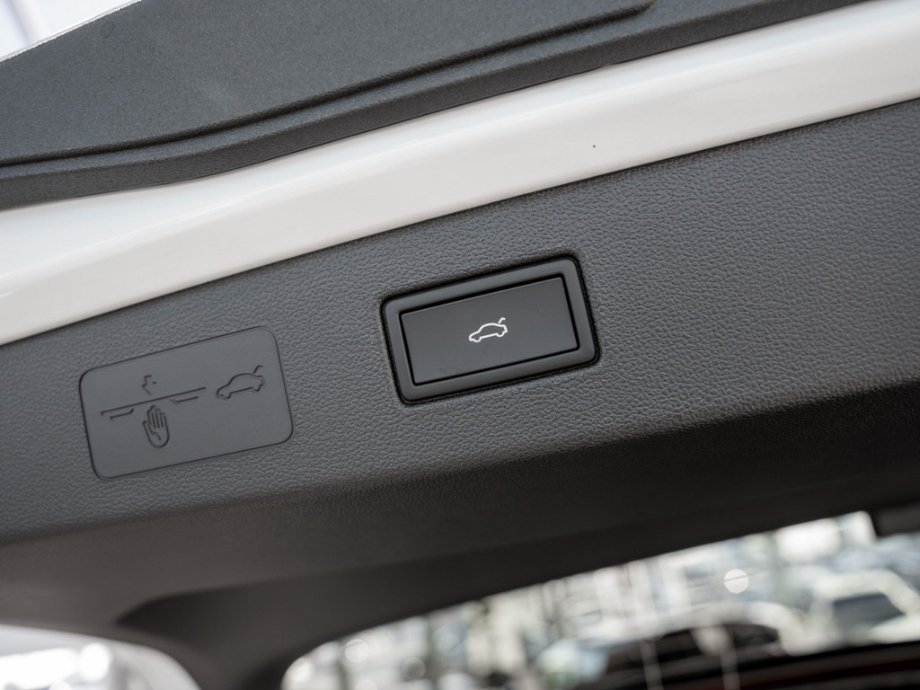 Bild 29 - T-Roc Style 1.5 l eTSI DSG AHK el.Heck AUT