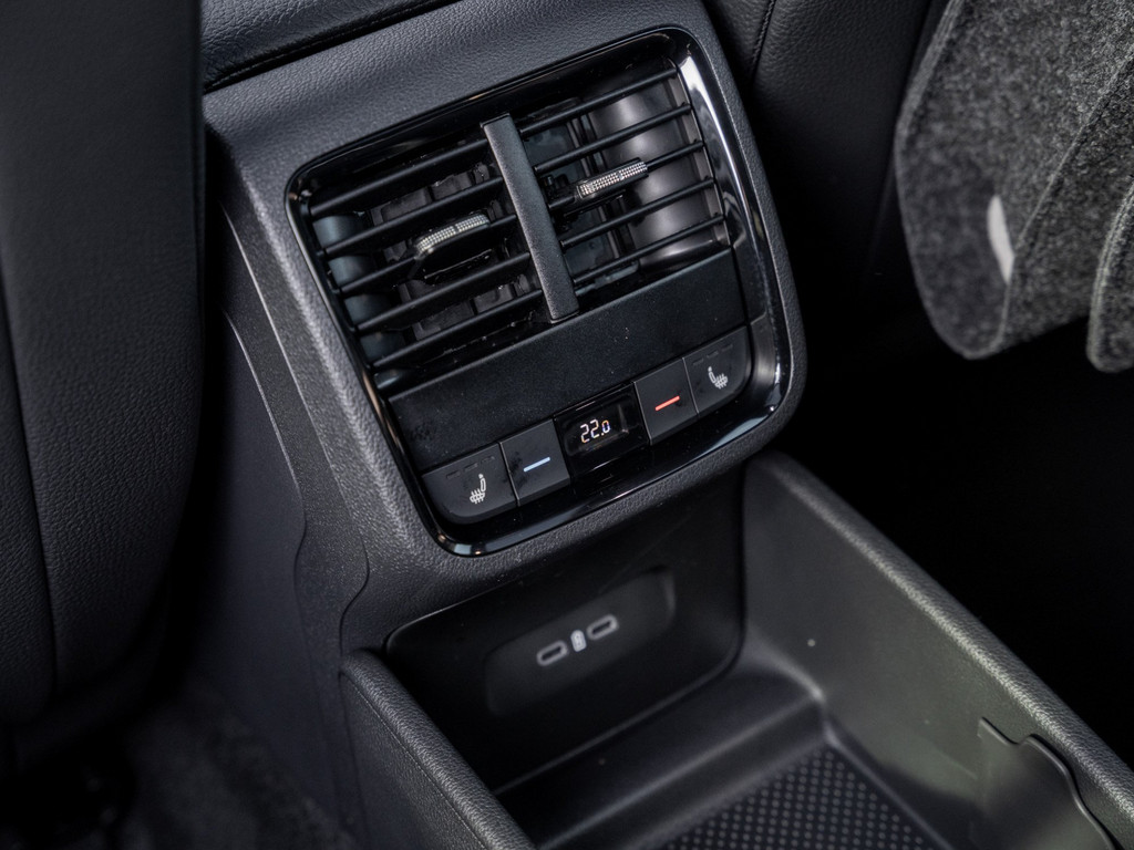 Bild 12 - Octavia Combi RS 2.0 TSI DSG AHK Navi Pano 360 LM