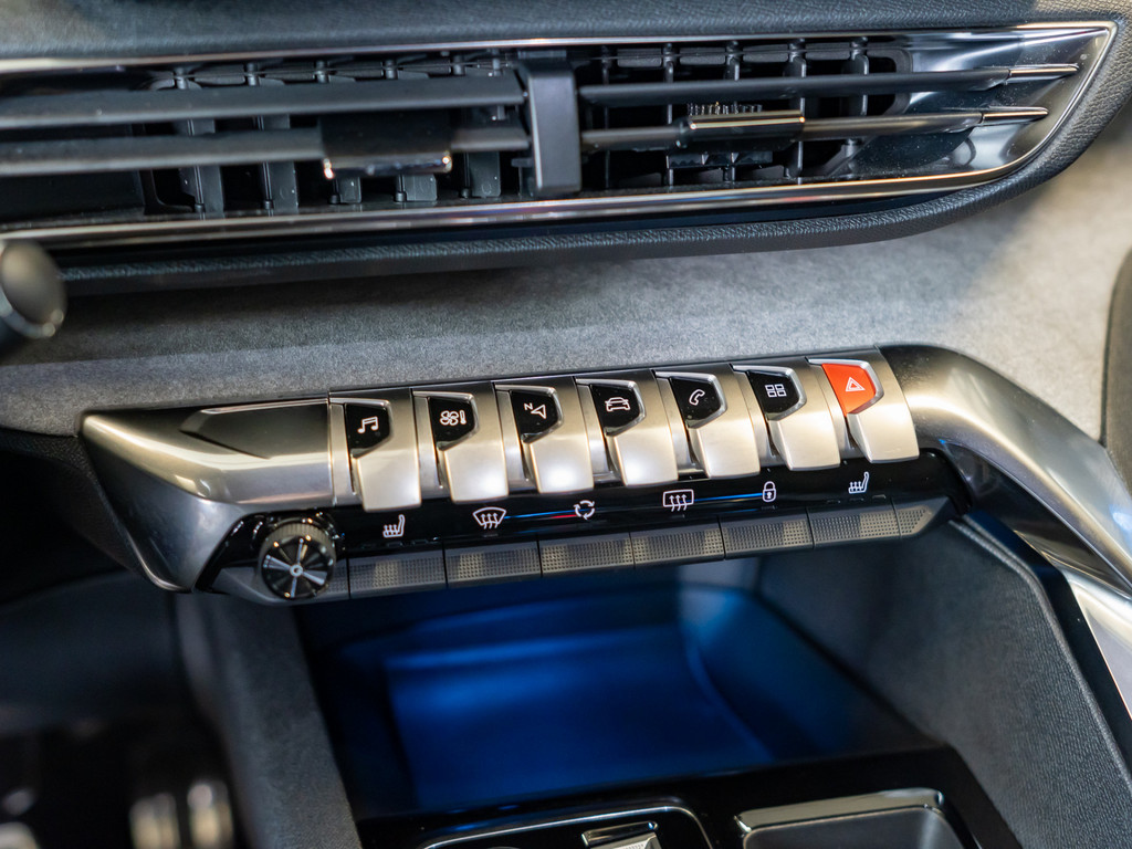 Bild 11 - 3008 GT HYBRID 136 e-DSC6