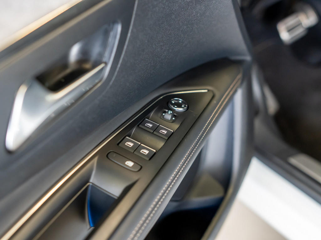 Bild 20 - 3008 GT HYBRID 136 e-DSC6