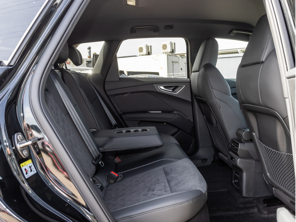 Bild 5 - Q4 45 e-tron quattro S Line AHK