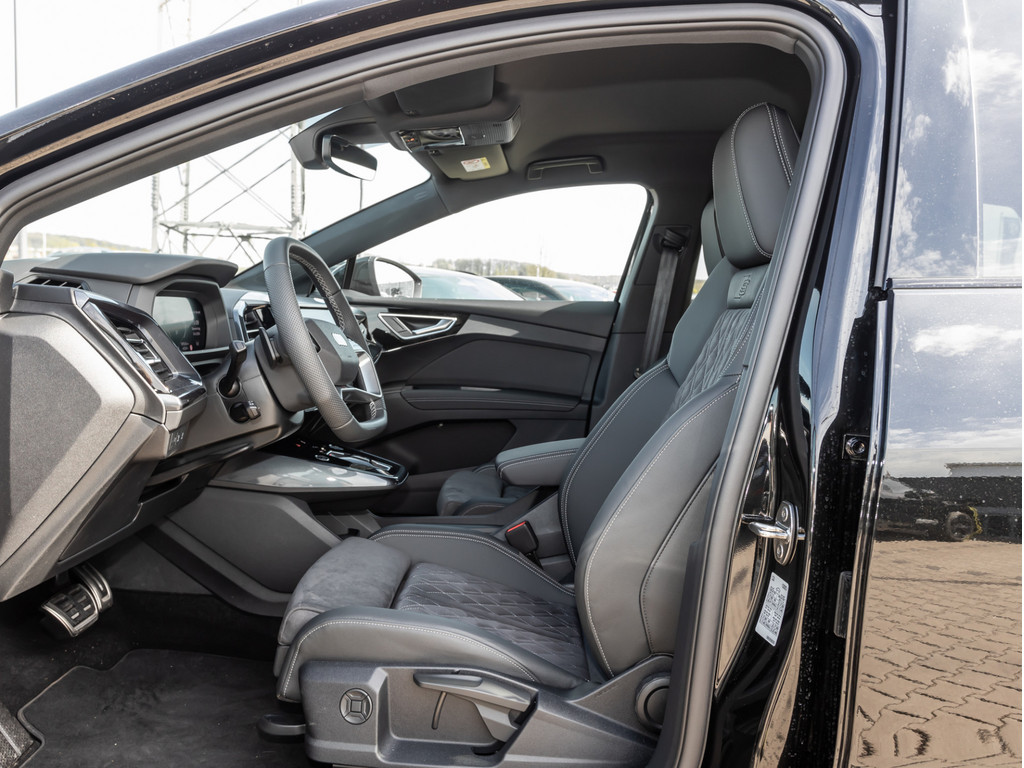 Bild 10 - Q4 45 e-tron quattro S Line AHK
