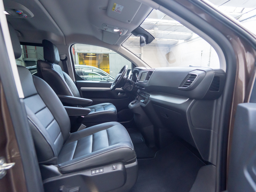 Bild 2 - Traveller Business VIP L2 BHDI 180 EAT8Business VIP L2 VAN