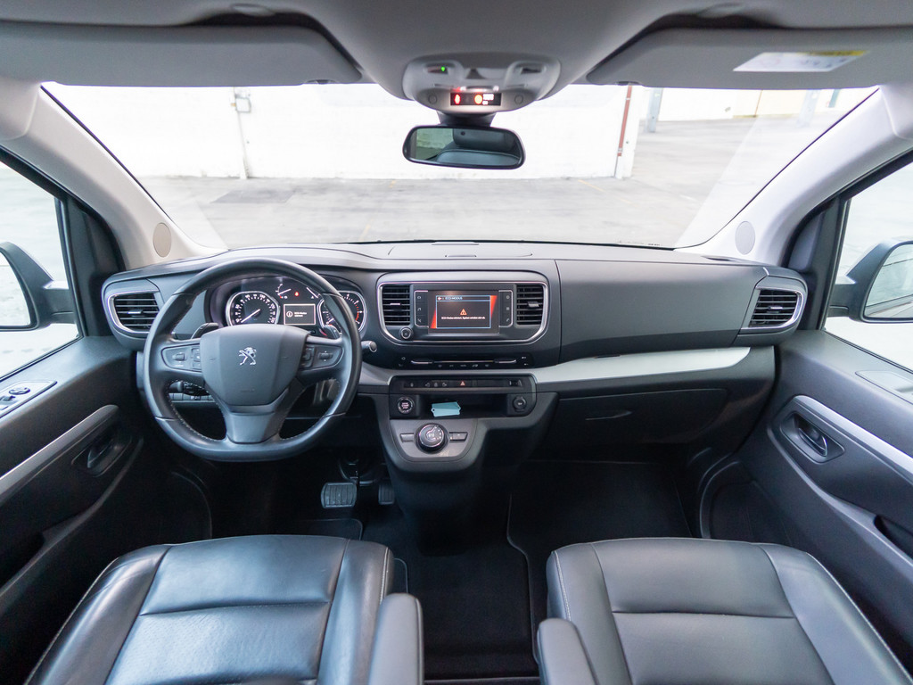 Bild 6 - Traveller Business VIP L2 BHDI 180 EAT8Business VIP L2 VAN