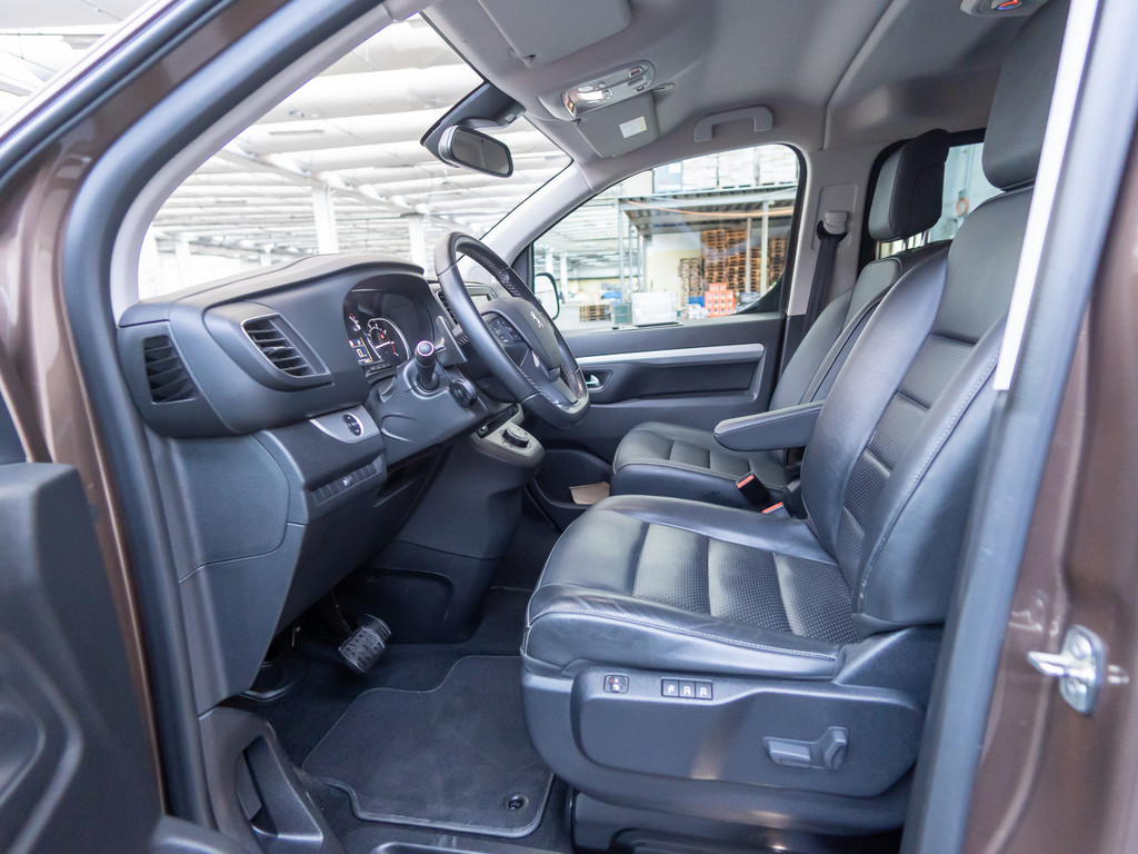Bild 19 - Traveller Business VIP L2 BHDI 180 EAT8Business VIP L2 VAN