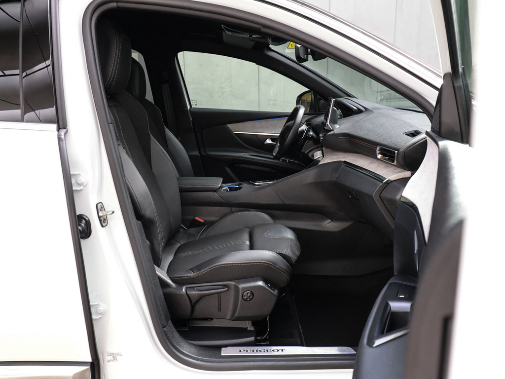 Bild 2 - 3008 GT HYBRID 136 e-DSC6