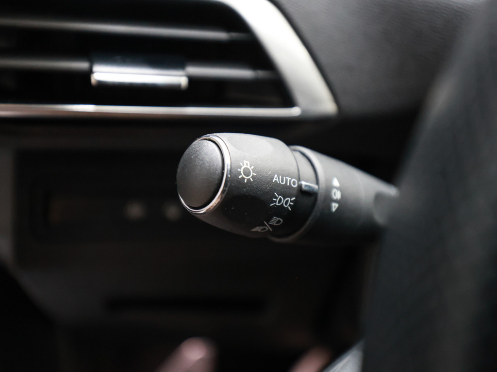 Bild 22 - 3008 GT HYBRID 136 e-DSC6