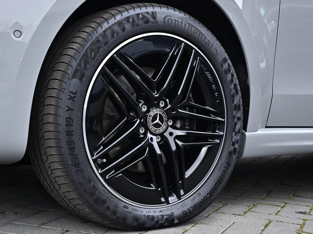 Bild 9 - V 300 d 4MATIC AVANTGARDE AMG Line Lang