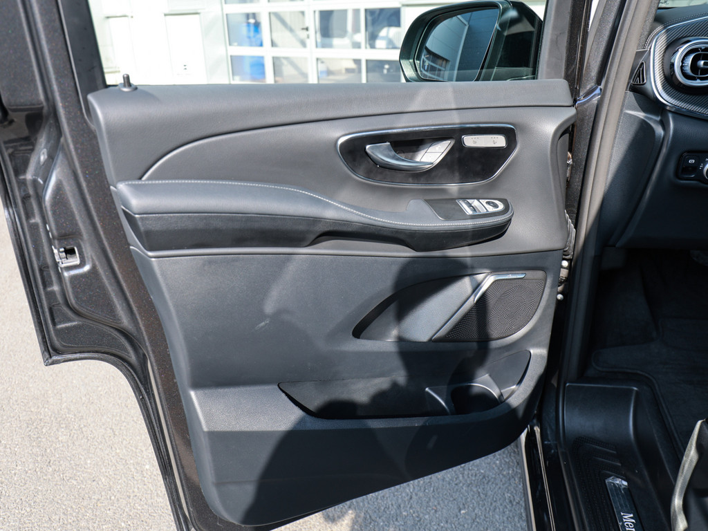 Bild 27 - V 300 d 4MATIC AVANTGARDE AMG Line Lang