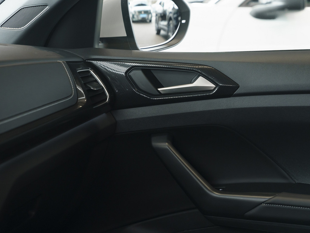 Bild 16 - T-Cross R-Line 1.0 l TSI