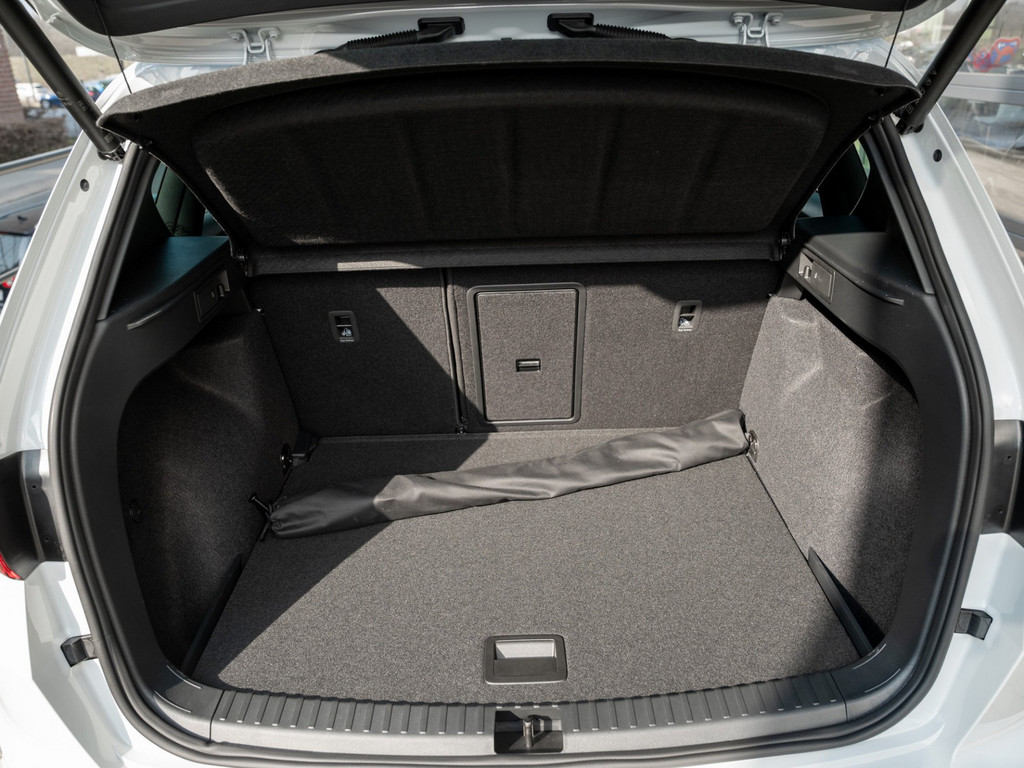 Bild 29 - Ateca 1.5 TSI ACT FR Kam. Navi Sportp. Virtual