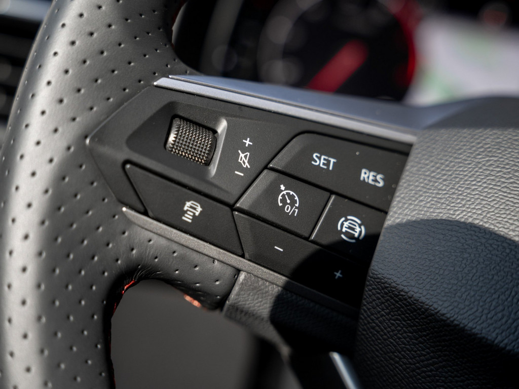 Bild 23 - Ateca 1.5 TSI ACT FR Kam. Navi Sportp. Virtual