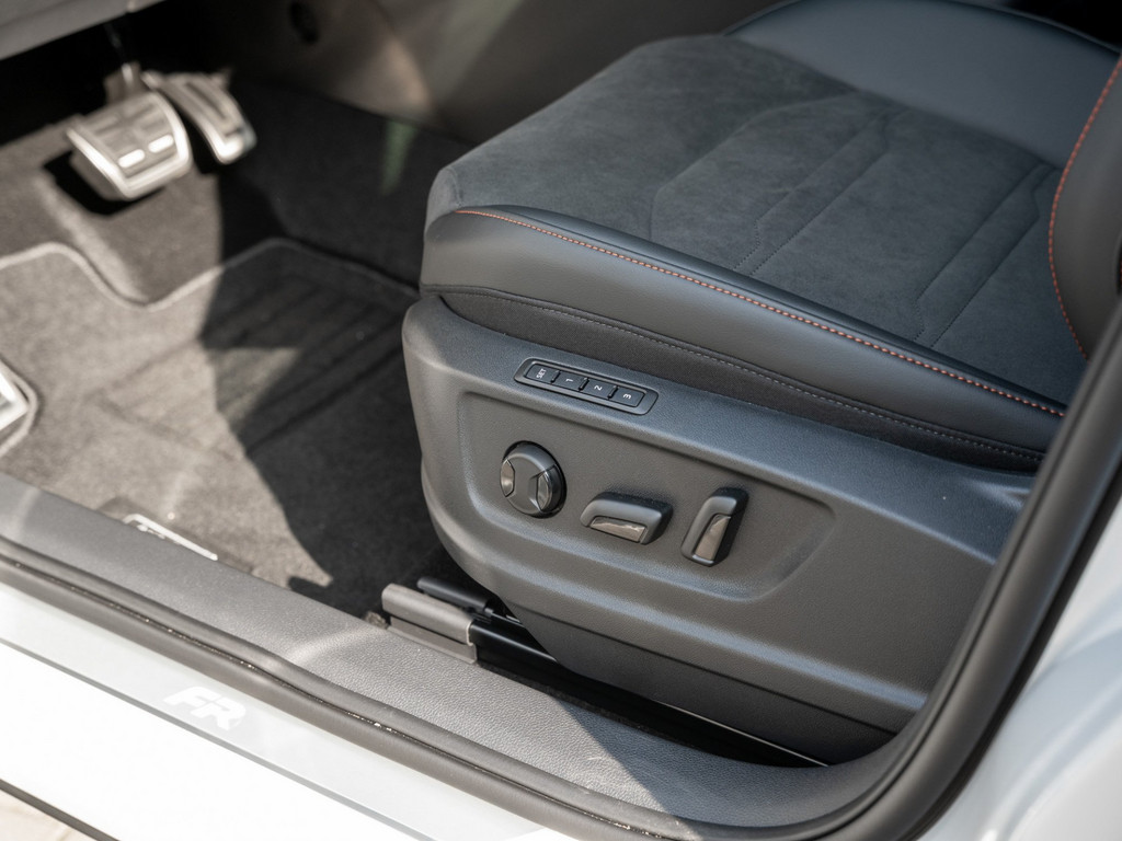 Bild 27 - Ateca 1.5 TSI ACT FR Kam. Navi Sportp. Virtual