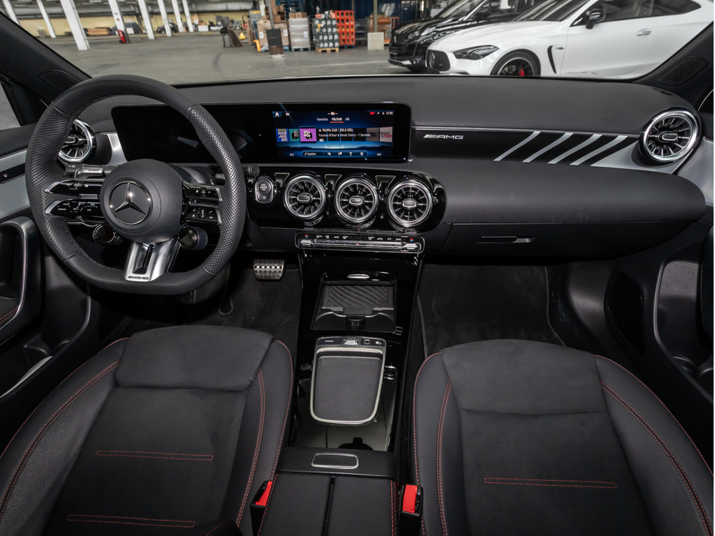 Bild 9 - A 35 AMG 4M Premium