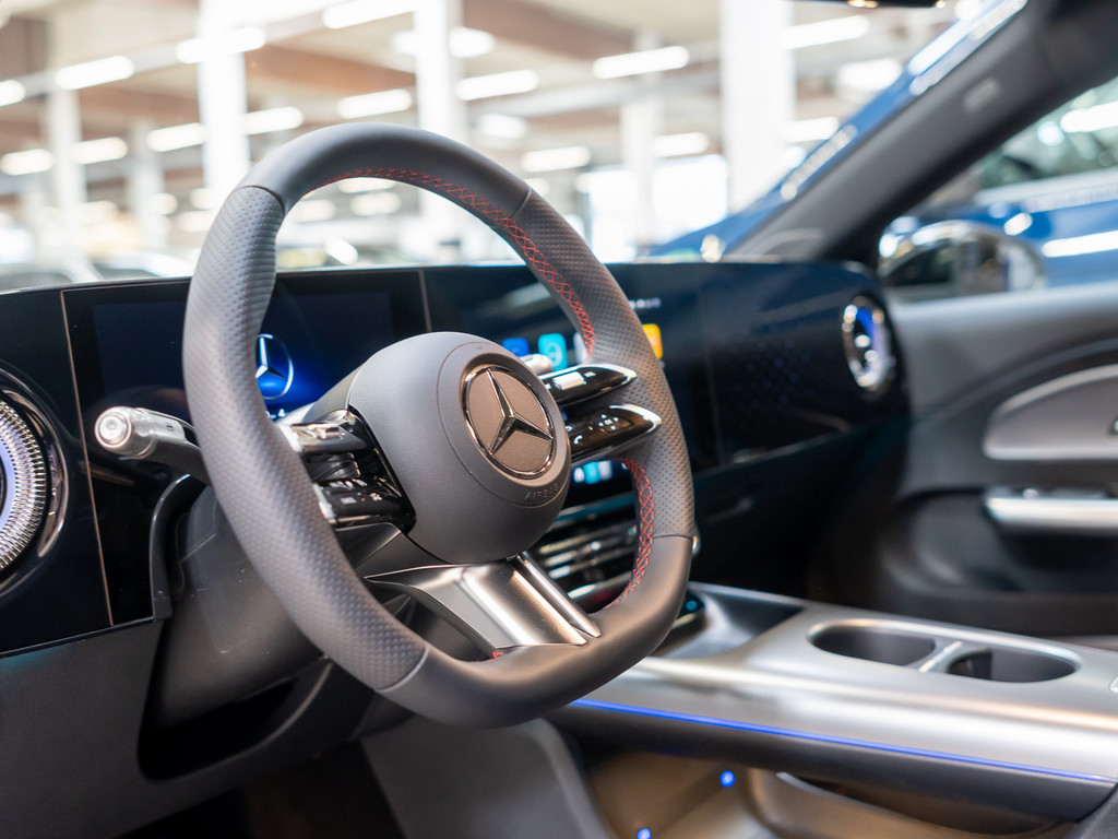 Bild 20 - CLA 180 Coupe AMG Line