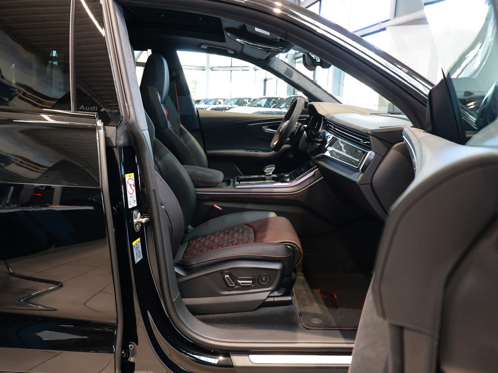 Bild 2 - RS Q8 SUV performance 471 kW tiptronic