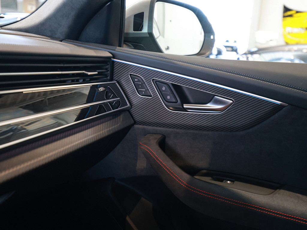 Bild 17 - RS Q8 SUV performance 471 kW tiptronic