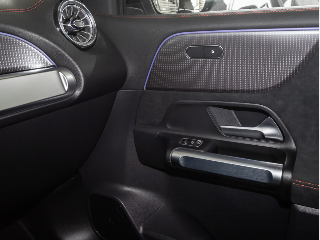Bild 17 - EQB 300 4M AMG Sport Advanced +