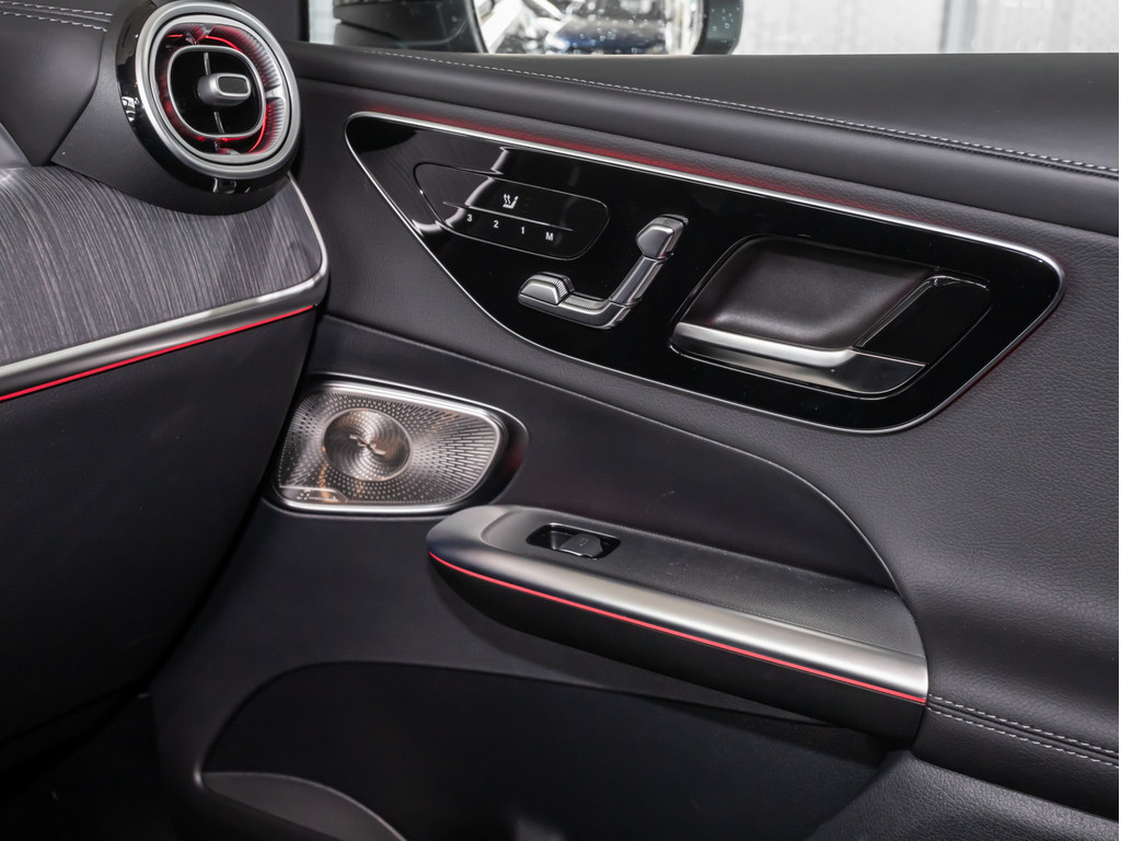Bild 16 - GLC 300 e 4M AMG Sport Advanced +