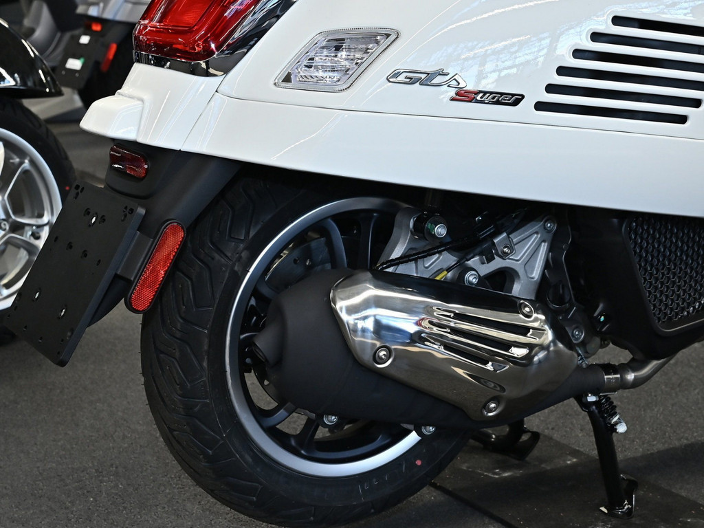 Bild 11 - GTS Super 125 E5 + 