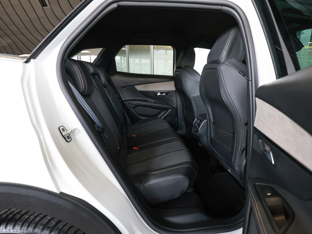 Bild 4 - 3008 GT HYBRID 136 e-DSC6